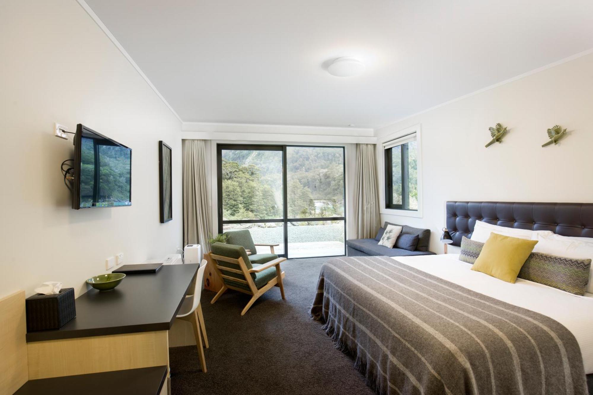 Milford Sound Lodge Exteriör bild